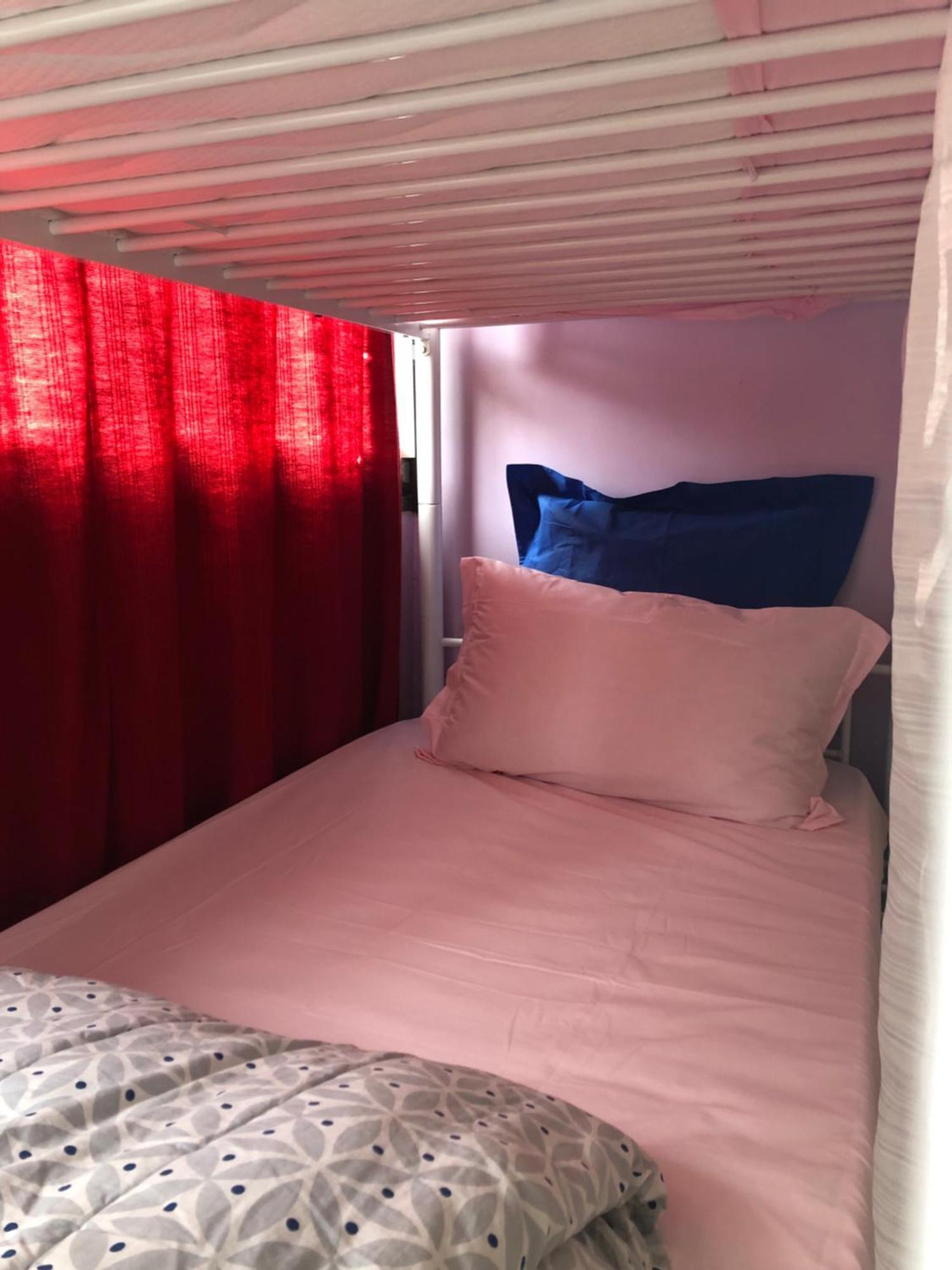 Female-Dortoir Femme -Dorm Shared Room Paris Бобіньї Екстер'єр фото