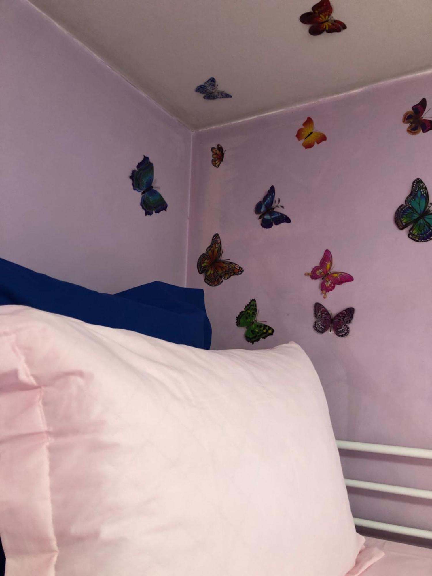 Female-Dortoir Femme -Dorm Shared Room Paris Бобіньї Екстер'єр фото