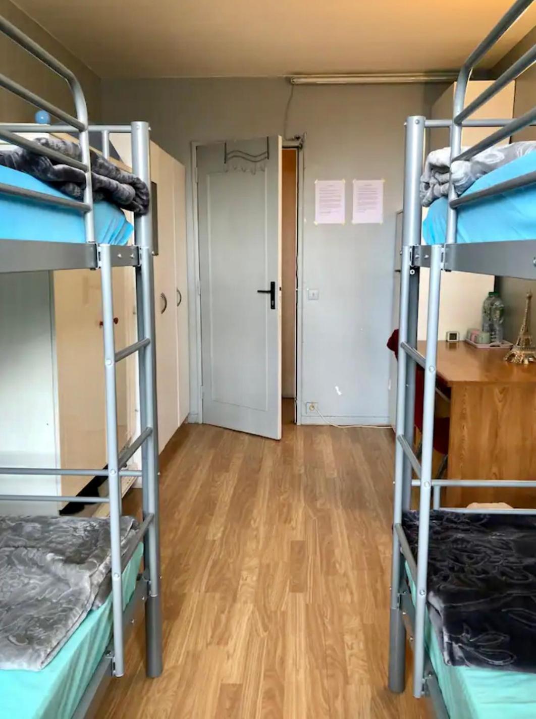 Female-Dortoir Femme -Dorm Shared Room Paris Бобіньї Екстер'єр фото